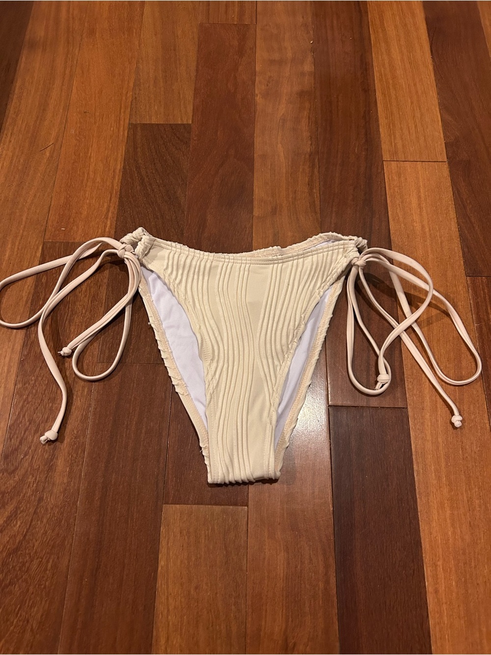 Source Unknown Cream Ribbed Side-Tie Bikini Bottoms size L NWOT